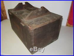Antique Walnut duck hunting walnut gunning box live decoy box