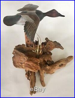 Hand Carved Painted Canvasback Drake Flying Wood Duck Decoy Leon J. Boninu