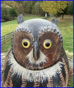 Handsome Detailed Vintage Folk Art Wood Owl Decoy Nicely Carved and Painted