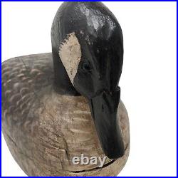 Large Vintage Carved Wood & Hand Painted Canadian Goose Decoy 18 x 9x 8 5 lb