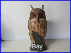 Lou Shifferel Super Nice Great Horned Owl Decoy On Dead Crow