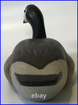 Rare Vintage 1984 Betty Baldwin Hand Carved & Painted Canada Goose Decoy