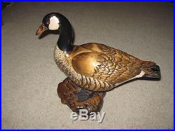 Tom Taber Signed Hand Carved Wooden Standing Canadian Goose / 21 Inches Tall