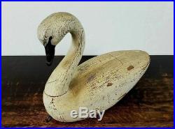 Vintage Hand Carved Swan Quarter Company Decoy Crystal Lake IL