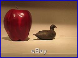 Willie Ross (1878-1954) Miniature Black Duck Decoy. Family Provenance